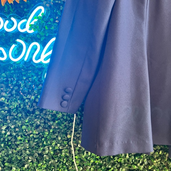 Main Street Classics Women Color Navy Blazer Size 2XL 4 Buttons - Picture 8 of 9